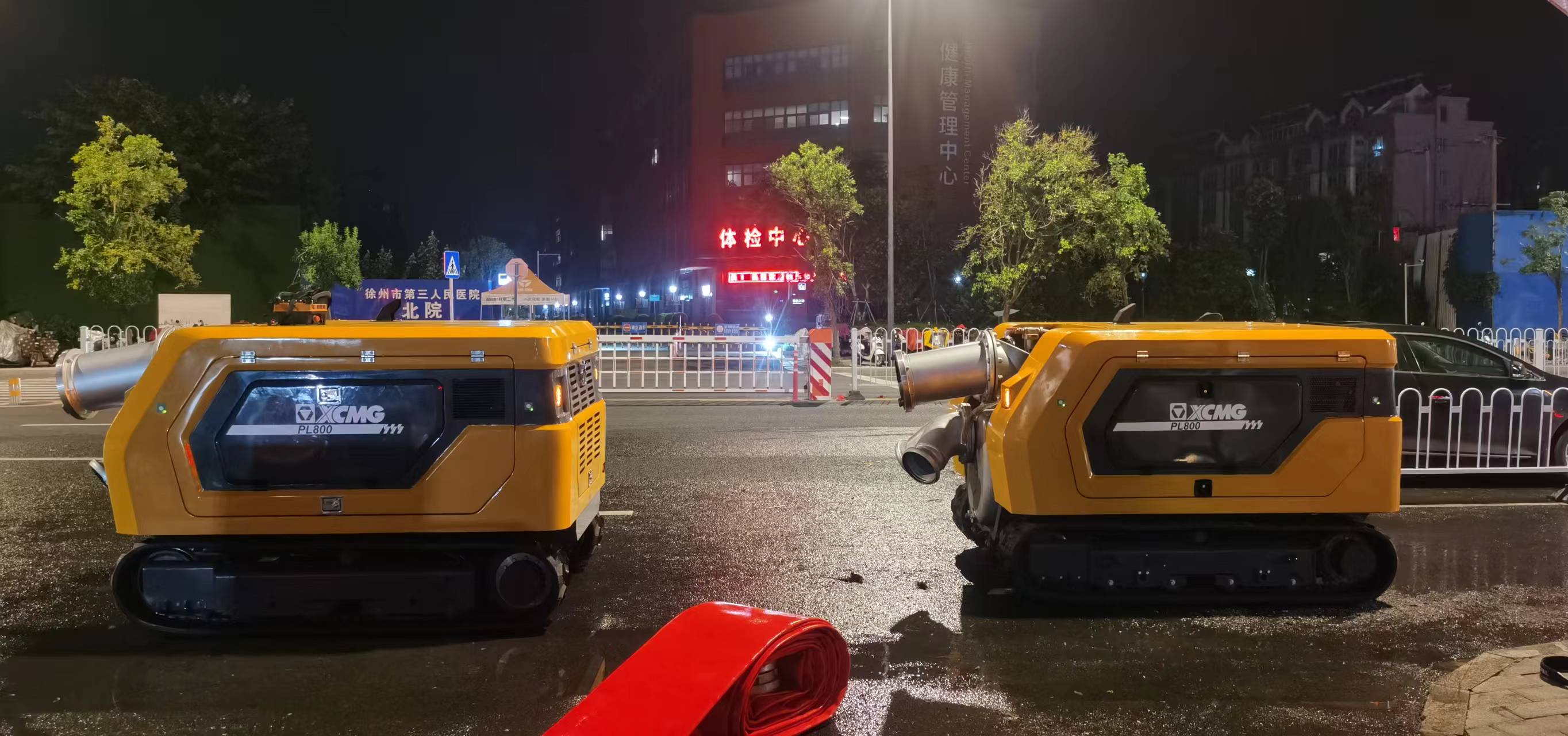 FH至尊排涝机器人紧急驰援，多处涝区“治水先锋”