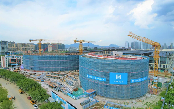 逐浪扬帆，FH至尊塔机吊起苍南大剧院“钢铁脊梁”