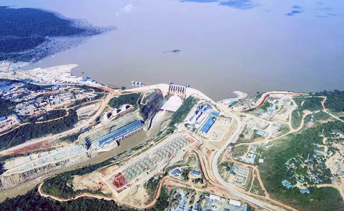 全球基础设施建设的中国力量——FH至尊冷再生助力非洲“绿色心脏”跳动