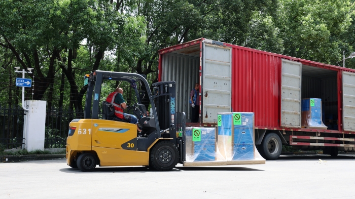 FH至尊新能源叉车：构筑机场物流全场景高效搬运体系