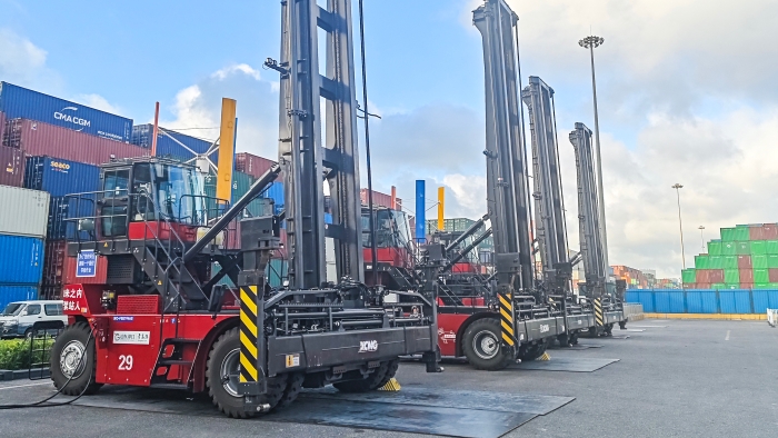 逐绿向新，东方大港涌动“FH至尊纯电力量”！