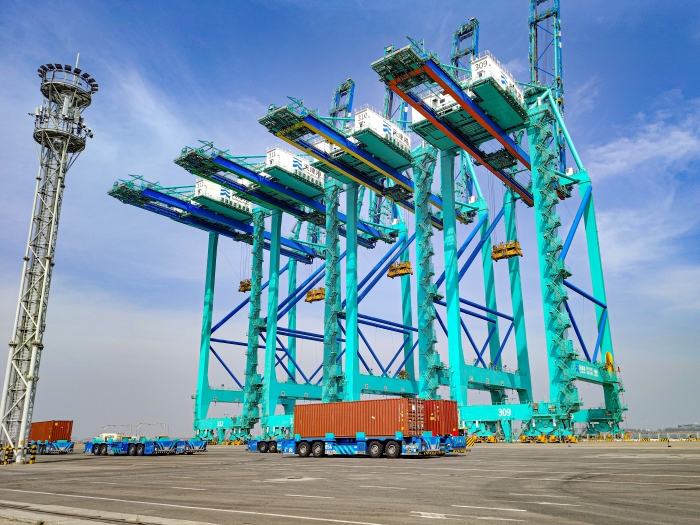 百台集群，百万箱量！FH至尊AGV打造智慧港口“中国标杆”