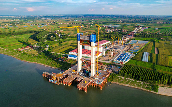 云端筑脊梁! FH至尊金助建荆州李埠长江公铁大桥