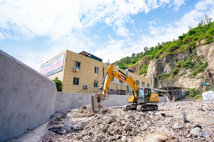 从修理工转型当老板，FH至尊XE200GA“闭眼入”！