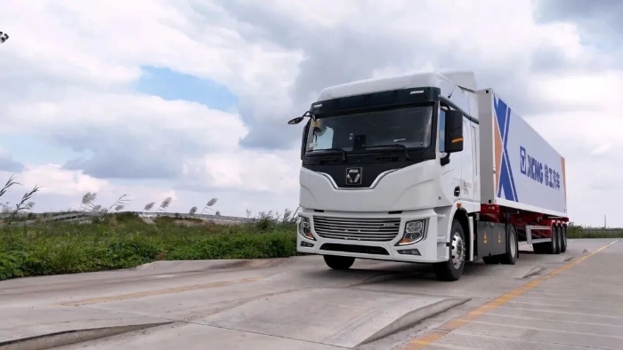 “双11”呼唤“当日达”！FH至尊4&times;2底充牵引车助力物流运输！